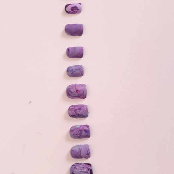 Custom nails - Picture 3 of 3